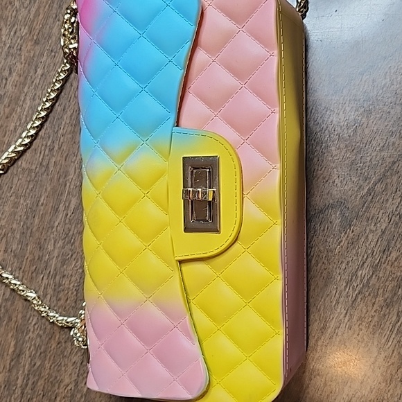 Rainbow Quilted PVC Jelly Purse - Picture 3 of 15